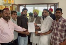 ਕੈਬਨਿਟ ਮੰਤਰੀ ਈ.ਟੀ.ਓ ਨੇ ਵੱਖ-ਵੱਖ ਪਿੰਡਾਂ ਨੂੰ ਵਿਕਾਸ ਕਾਰਜਾਂ ਲਈ 33 ਲੱਖ ਰੁਪਏ ਦੀਆਂ ਵੰਡੀਆਂ ਗ੍ਰਾਂਟਾਂ