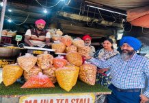 ਵਿਆਹ ਪੁਰਬ ਸਮਾਗਮ: ਫੂਡ ਸੇਫਟੀ ਟੀਮ ਵਲੋਂ ਖਾਣ ਪੀਣ ਵਾਲੀਆਂ ਦੁਕਾਨਾਂ, ਸਟਾਲਾਂ ਅਤੇ ਰੇਹੜੀ ਆਦਿ ਵਾਲਿਆਂ ਦੀ ਕੀਤੀ ਗਈ ਚੈਕਿੰਗ