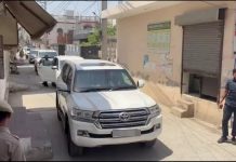 ਵਿਆਹ ਮਗਰੋਂ ਪਹਿਲੀ ਵਾਰ ਪਤਨੀ ਤੇ ਧੀ ਸਣੇ ਸਹੁਰੇ ਘਰ ਪਹੁੰਚੇ CM ਮਾਨ, ਕਰੀਬ 2 ਘੰਟੇ ਰੁਕੇ, ਕੀਤਾ ਲੰਚ