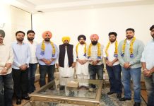 ਰੁਸਤਮ-ਏ-ਹਿੰਦ ਜੱਸਾ ਪੱਟੀ ਸਾਥੀਆਂ ਸਣੇ AAP ‘ਚ ਹੋਏ ਸ਼ਾਮਲ, CM ਮਾਨ ਨੇ ਪਾਰਟੀ ‘ਚ ਕਰਵਾਈ ਸ਼ਮੂਲੀਅਤ