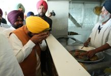 ਪੂਰੀ ਸਿੱਖ ਸੰਗਤ ਨੇ ਪੰਜਾਬ ਵਿਧਾਨ ਸਭਾ ਵੱਲੋਂ ਸਰਬਸੰਮਤੀ ਨਾਲ ਪਾਸ ਕੀਤੇ ਕਾਨੂੰਨ ਦਾ ਸਵਾਗਤ ਕੀਤਾ, ਪਰ ਸ਼੍ਰੋਮਣੀ ਕਮੇਟੀ ਦੇ ਆਕਾਵਾਂ ਨੇ ਇਸ ਦੀ ਮੁਖਾਲਫ਼ਤ ਕੀਤੀ: ਮੁੱਖ ਮੰਤਰੀ ਭਗਵੰਤ ਸਿੰਘ ਮਾਨ