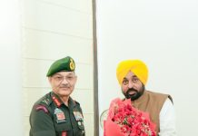 ਮੁੱਖ ਮੰਤਰੀ ਭਗਵੰਤ ਸਿੰਘ ਮਾਨ ਨੇ ਪੱਛਮੀ ਕਮਾਂਡ ਦੇ ਆਰਮੀ ਕਮਾਂਡਰ ਨਾਲ ਸਰਹੱਦੀ ਸੁਰੱਖਿਆ, ਰਾਹਤ ਕਾਰਜਾਂ ਅਤੇ ਆਪਰੇਸ਼ਨਲ ਤਿਆਰੀਆਂ ਬਾਰੇ ਵਿਚਾਰ-ਵਟਾਂਦਰਾ ਕੀਤਾ