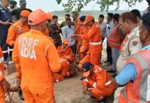 220 ਫੁੱਟ ਡੂੰਘੇ ਬੋਰਵੈੱਲ ’ਚ ਡਿੱਗਿਆ ਬੱਚਾ, NDRF ਤੇ ਫ਼ੌਜ ਦੇ ਜਵਾਨਾਂ ਵੱਲੋਂ ਰਾਹਤ ਤੇ ਬਚਾਅ ਕਾਰਜ ਜਾਰੀ
