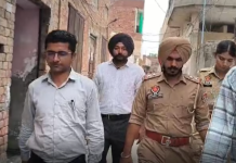 ਕਲਯੁੱਗੀ ਮਾਂ ਧੀ ਉਤੇ ਤਸ਼ੱਦਦ ਢਾਹ ਕੇ ਪਤੀ ਨੂੰ ਭੇਜਦੀ ਰਹੀ ਵੀਡੀਓ, ਪੁਲਿਸ ਨੇ ਹਿਰਾਸਤ ਵਿੱਚ ਲਿਆ
