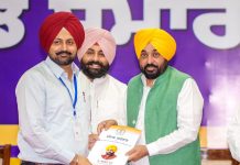 ’ਮਿਸ਼ਨ ਰੋਜ਼ਗਾਰ’ ਜਾਰੀ ਰੱਖਦਿਆਂ ਮੁੱਖ ਮੰਤਰੀ ਭਗਵੰਤ ਸਿੰਘ ਮਾਨ ਨੇ ਹੋਰ 355 ਨੌਜਵਾਨਾਂ ਨੂੰ ਸੌਂਪੇ ਨਿਯੁਕਤੀ ਪੱਤਰ