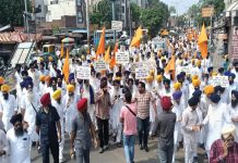 ਫ਼ਿਲਮ ‘ਸਤਲੁਜ’ ‘ਤੇ ਪਾਬੰਦੀ ਦਾ ਤਿੱਖਾ ਵਿਰੋਧ! ਸ਼੍ਰੋਮਣੀ ਕਮੇਟੀ ਨੇ ਪ੍ਰਧਾਨ ਧਾਮੀ ਦੀ ਅਗਵਾਈ ਹੇਠ ਰੋਸ ਮਾਰਚ ਕੱਢ ਕੇ ਜਤਾਇਆ ਵੱਡਾ ਇਤਰਾਜ਼