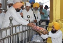 ਤਖ਼ਤ ਸ੍ਰੀ ਕੇਸਗੜ੍ਹ ਸਾਹਿਬ ਵਿਖੇ ਨਤਮਸਤਕ ਹੋਏ ਪੰਜਾਬ ਭਾਜਪਾ ਪ੍ਰਧਾਨ ਕੇਵਲ ਸਿੰਘ ਢਿੱਲੋਂ