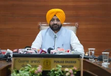 ਕੇਂਦਰ ਨੂੰ 18 ਸਾਲਾਂ ਬਾਅਦ ਯੋਜਨਾ ਨੂੰ ਬਦਲਣ ਦੀ ਥਾਂ ਮਨਰੇਗਾ ਕਰਮਚਾਰੀਆਂ ਨੂੰ ਰੈਗੂਲਰ ਕਰਨਾ ਚਾਹੀਦਾ ਸੀ: ਤਰੁਨਪ੍ਰੀਤ ਸਿੰਘ ਸੌਂਦ