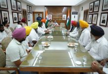 ਪ੍ਰਧਾਨ ਮੰਤਰੀ ਵੱਲੋਂ ਐਲਾਨੀ 1,600 ਕਰੋੜ ਰੁਪਏ ਦੀ ਮੁਆਵਜ਼ਾ ਰਾਸ਼ੀ ਹਾਲੇ ਤੱਕ ਨਹੀਂ ਮਿਲੀ: ਕੁਲਦੀਪ ਸਿੰਘ ਧਾਲੀਵਾਲ