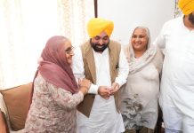 ਮੁੱਖ ਮੰਤਰੀ ਭਗਵੰਤ ਸਿੰਘ ਮਾਨ ਨੇ ਧੂਰੀ ਤੋਂ ਘਰ-ਘਰ ਚੋਣ ਮੁਹਿੰਮ ਦੀ ਕੀਤੀ ਸ਼ੁਰੂਆਤ, ‘ਮਾਨ ਦਾ ਮੁਨਾਫ਼ਾ’ ਨੂੰ ਬਣਾਇਆ ਮੁਹਿੰਮ ਦਾ ਕੇਂਦਰ