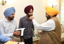 ਮੁੱਖ ਮੰਤਰੀ ਭਗਵੰਤ ਸਿੰਘ ਮਾਨ ਨਾਲ ਮੀਟਿੰਗ ਤੋਂ ਬਾਅਦ ਪਟਵਾਰ ਯੂਨੀਅਨ ਨੇ ਆਪਣੀ ਹੜਤਾਲ ਵਾਪਸ ਲਈ